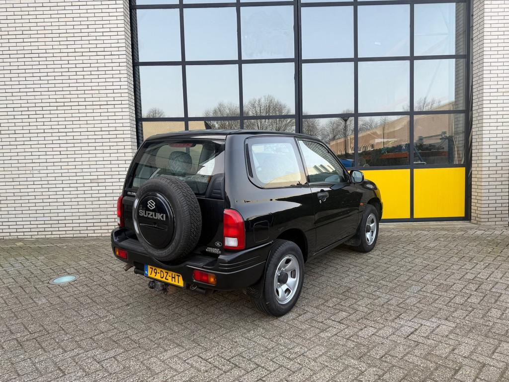 Suzuki Grand Vitara 2.0 Metal Top, Airco, Trekhaak, Euro 2, Metallic lak, Stof, 4 cilinders