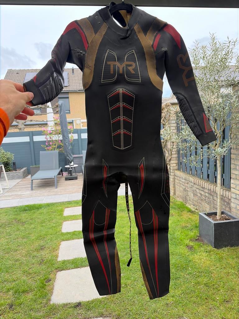 TYR Freak of Nature Triathlon Wetsuit S/M + Koffer, Watersport en Boten, Ophalen of Verzenden, Gebruikt, Dame of Heer, Wetsuit