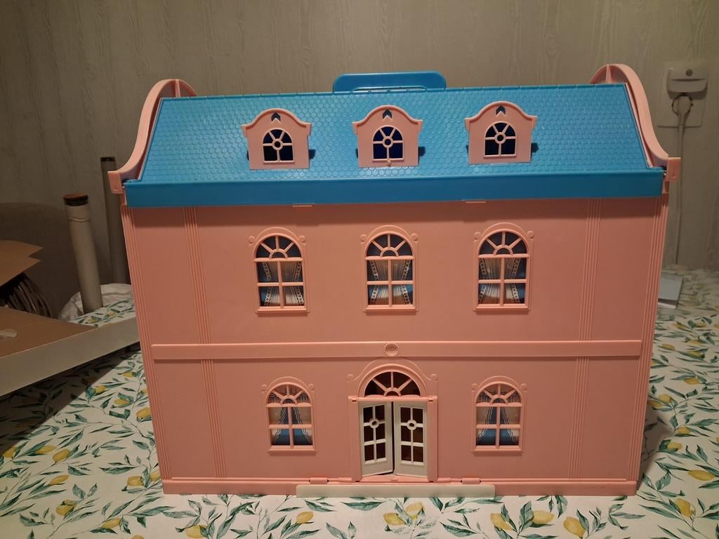 Poppenhuis jaren '70 compleet met inboedel., Kinderen en Baby's, Speelgoed | Poppenhuizen, Ophalen