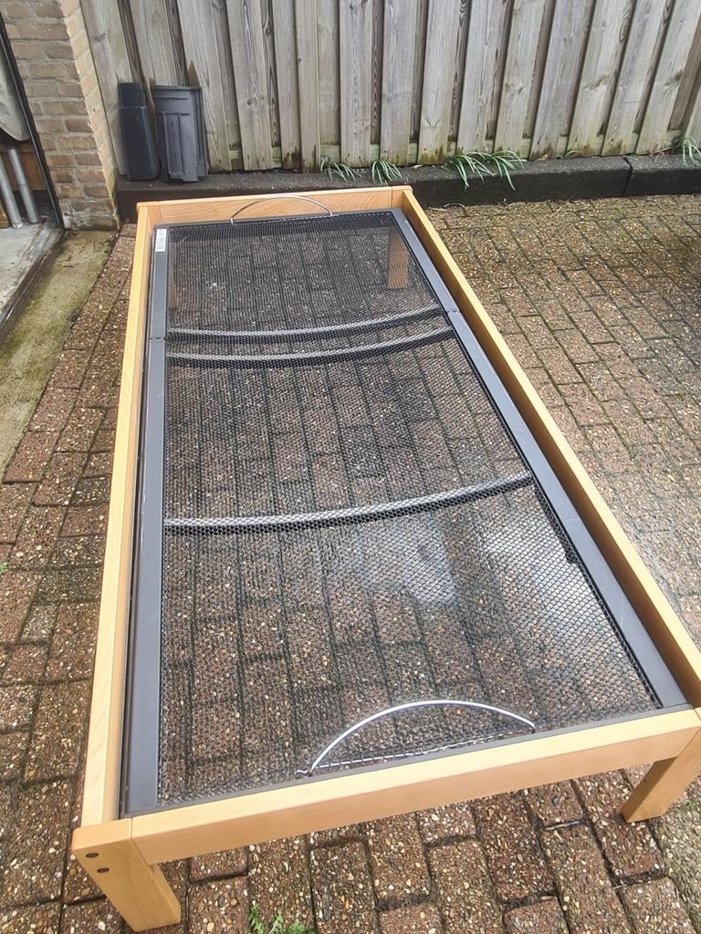 Eenpersoons bed met spiraalbodem - verstelbaar  90 cm breed, Huis en Inrichting, Slaapkamer | Bedden, Ophalen, 90 cm, Eenpersoons
