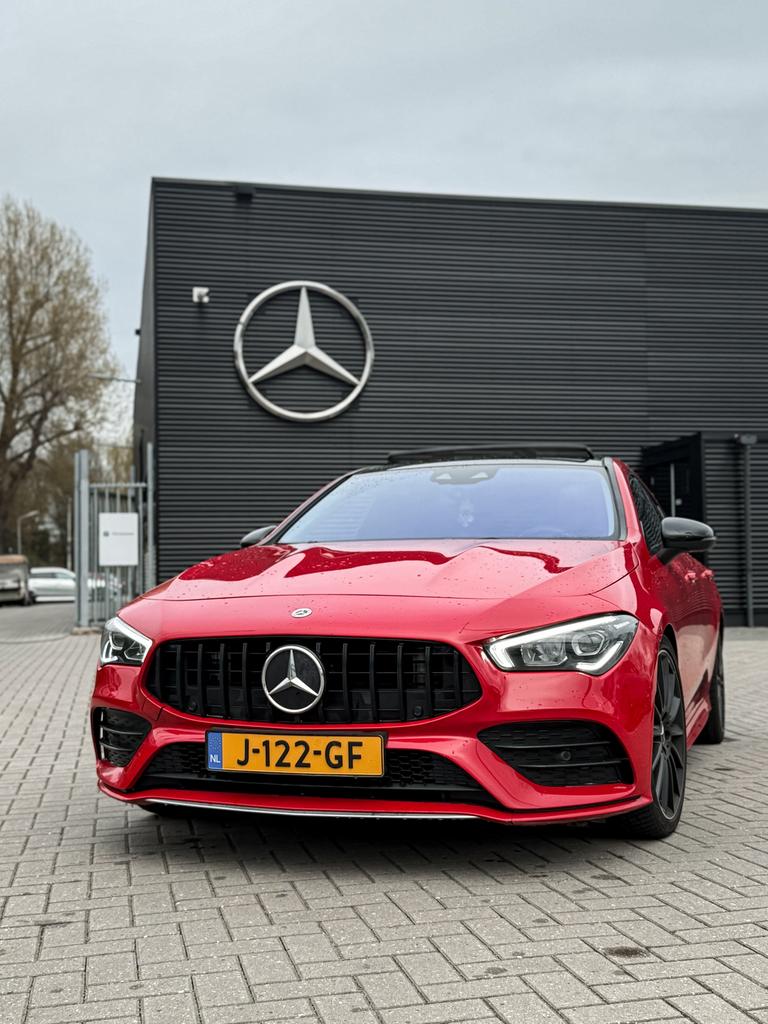 Mercedes-Benz CLA 180 AMG 136pk 7G-DCT 2019 Rood, Auto's, Mercedes-Benz, CLA, 136 pk, 4 cilinders, Particulier