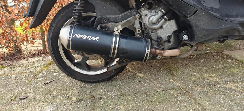 Dominator uitlaat Piaggio MP3 500, Motoren, Tuning en Styling, Verzenden