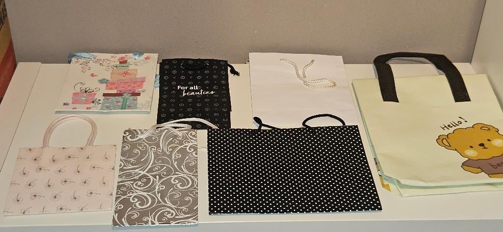 set cadeautasjes samen voor maar € 1,00 in 1 koop, Ophalen of Verzenden, Zo goed als nieuw