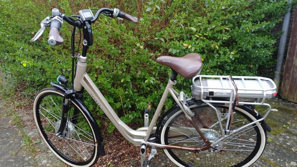 e-bike  sparta met gouden frame, z.g.a.n. en 7 versn., Fietsen en Brommers, Elektrische fietsen, Ophalen of Verzenden
