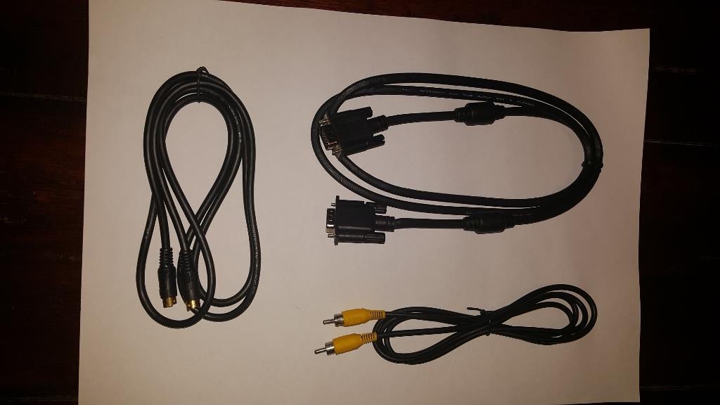 VGA, hdmi, s-video en gele tulp kabels, Ophalen, Nieuw
