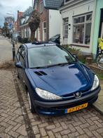 Peugeot 206 1.4 met airco, trekhaak, 5 deurs, Blauw, Isofix, Handgeschakeld, Grijs