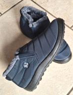 NIEUW  Heerlijke Instap Pantoffel gevoerd 38  Rubberen zool, Ophalen of Verzenden, Nieuw, Blauw, Instappers