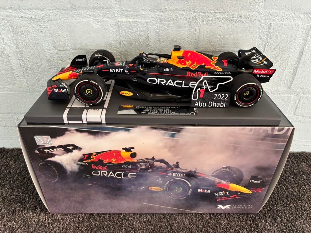 Max verstappen RB18 winner abu dhabi 2022 1:18 model, Ophalen of Verzenden, Zo goed als nieuw, Formule 1