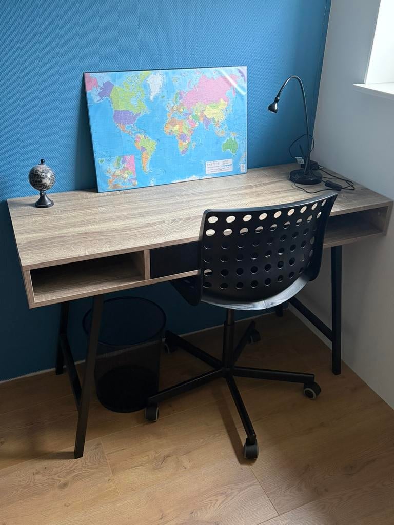 Jysk bureau eiken met zwart complete set zgan, Ophalen, Zo goed als nieuw, Jysk, Zwart