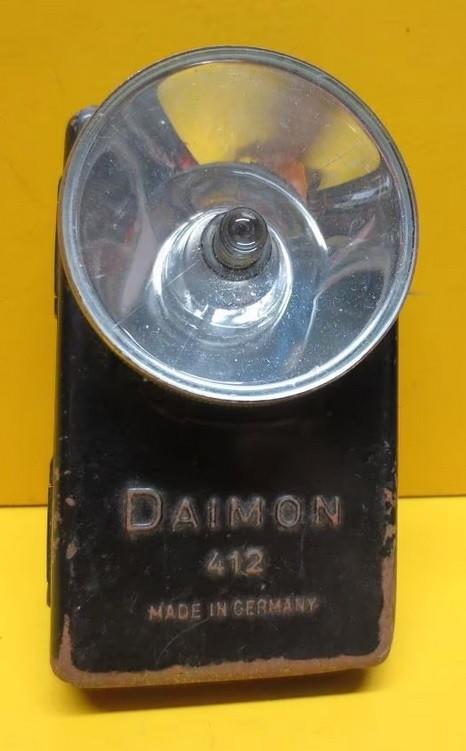 DAIMON 412 zaklamp, Verzamelen, Militaria | Tweede Wereldoorlog, Verzenden, Landmacht, Duitsland, Overige typen