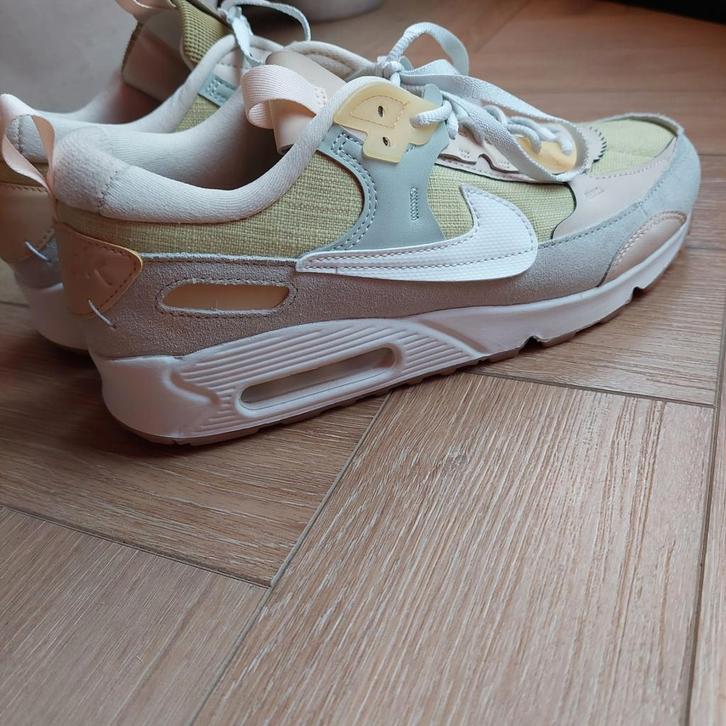 Nike Air Max 90 futura sanddrift! Maat 40, Kleding | Dames, Schoenen, Zo goed als nieuw, Sneakers of Gympen, Ophalen of Verzenden