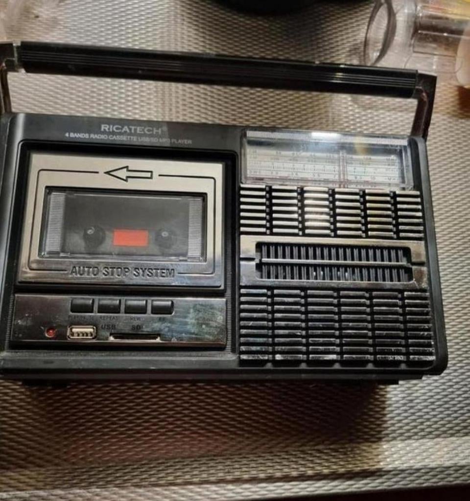Radio cassette met usb status onbekend gebruikt, Ophalen of Verzenden, Gebruikt, Overige typen