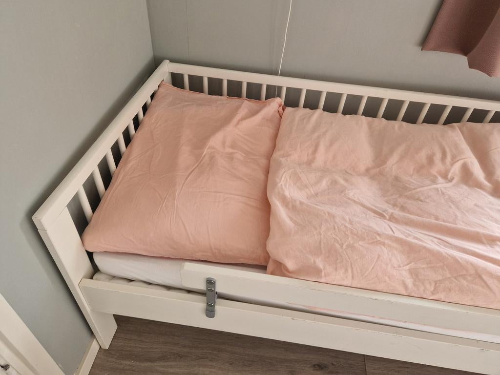 Peuterbed 70x160 cm met matras en bedlinnen, Ophalen of Verzenden