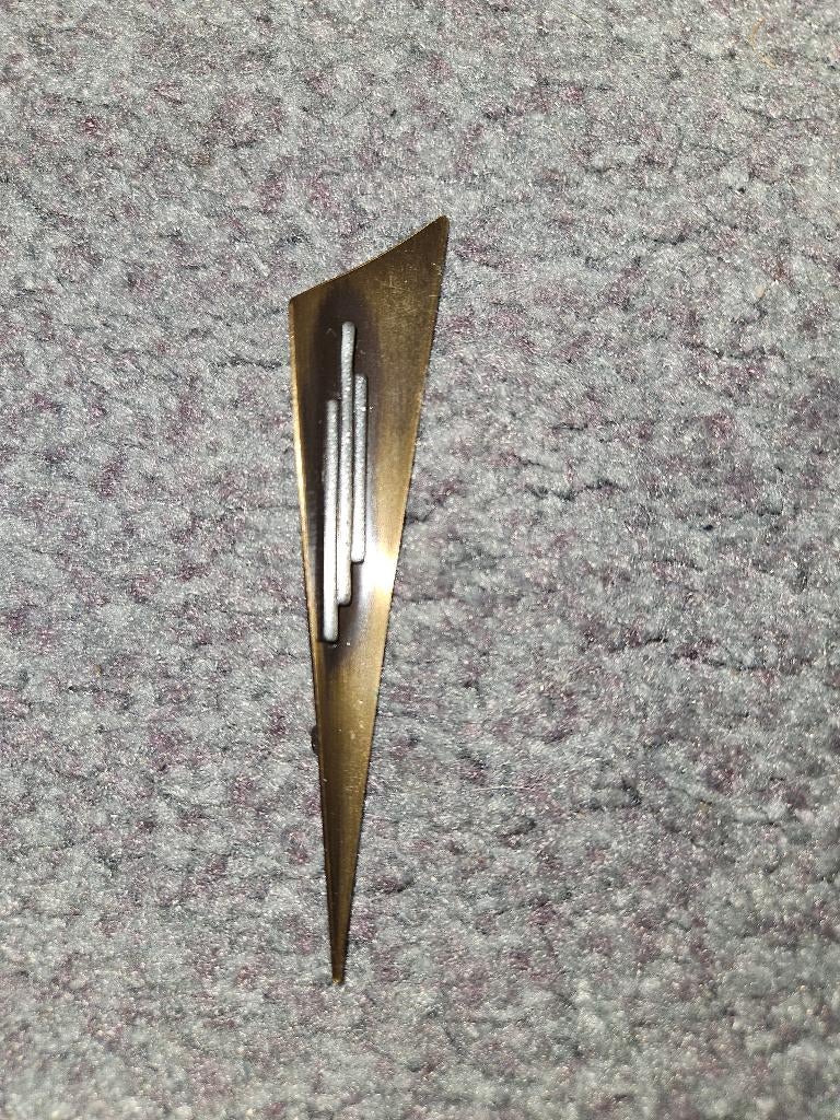 ijzeren broche, Overige materialen, Verzenden, Zo goed als nieuw, Goud