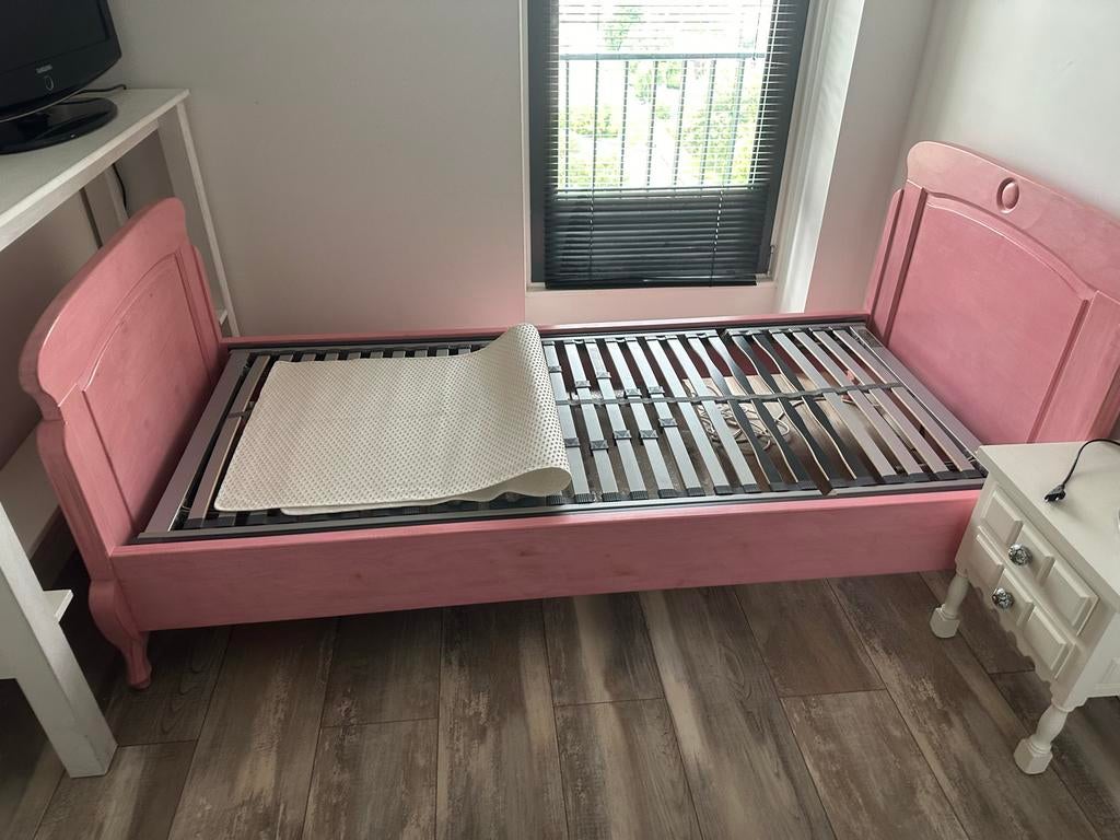 GRATIS OP TE HALEN! Roze bed Planet Little 90x200 cm, Ophalen, 90 cm, 200 cm, Hout