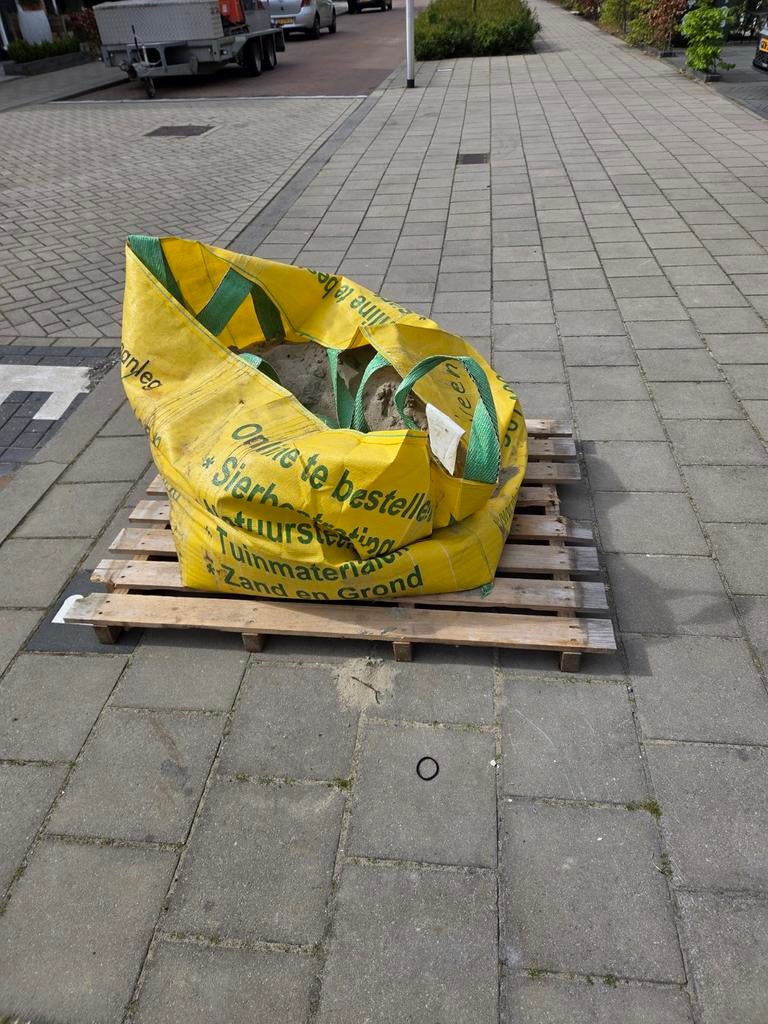 Straatzand - 4 kruiwagens, Tuin en Terras, Zand, Ophalen, Gebruikt, Straatzand