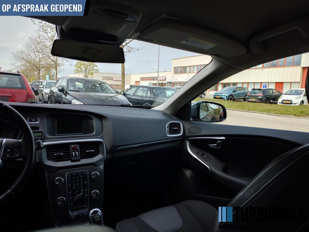 Volvo V40 1.6 T3 Momentum |Clima|Cruise|bi-Xenon|PDC|Navi|Ci, Auto's, Volvo, Voorwielaandrijving, 1596 cc, Stof, Gebruikt