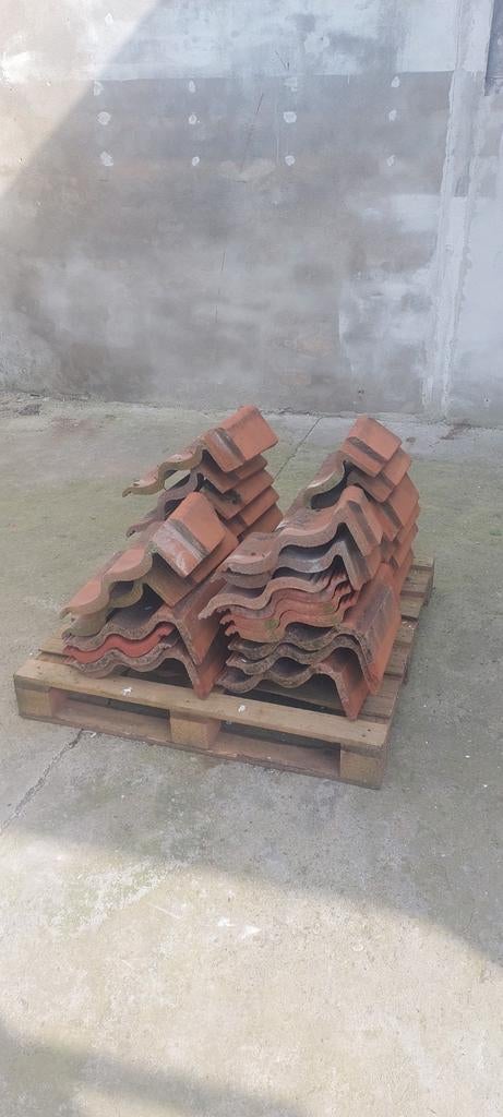 Hoek dakpannen, Doe-het-zelf en Verbouw, Dakpannen en Dakbedekking, Ophalen, Gebruikt, Steen of Klei, Minder dan 5 m²