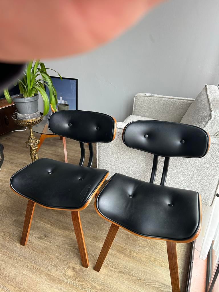 2 zwarte PU leren Eames stijl stoelen, Gebruikt, Twee, Zwart, Leer