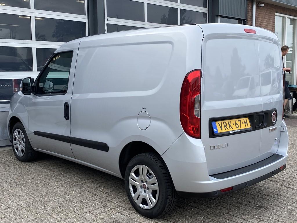 Fiat Dobló Cargo 1.3 MJ L1H1 SX 20x op voorraad Btw en Bpm, Auto's, Voorwielaandrijving, Stof, Gebruikt, Zwart