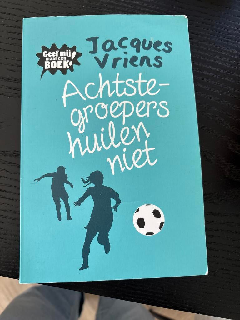 Achtste-groepers huilen niet - Jacques Vriens, Boeken, Kinderboeken | Jeugd | 10 tot 12 jaar, Ophalen of Verzenden, Gelezen, Fictie