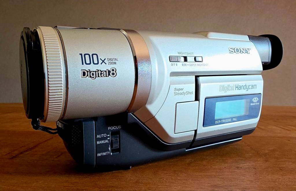 Sony Digital8 Handycam DCR-TRV320E, Audio, Tv en Foto, Videocamera's Digitaal, Ophalen of Verzenden, Zo goed als nieuw, Sony, 20x of meer