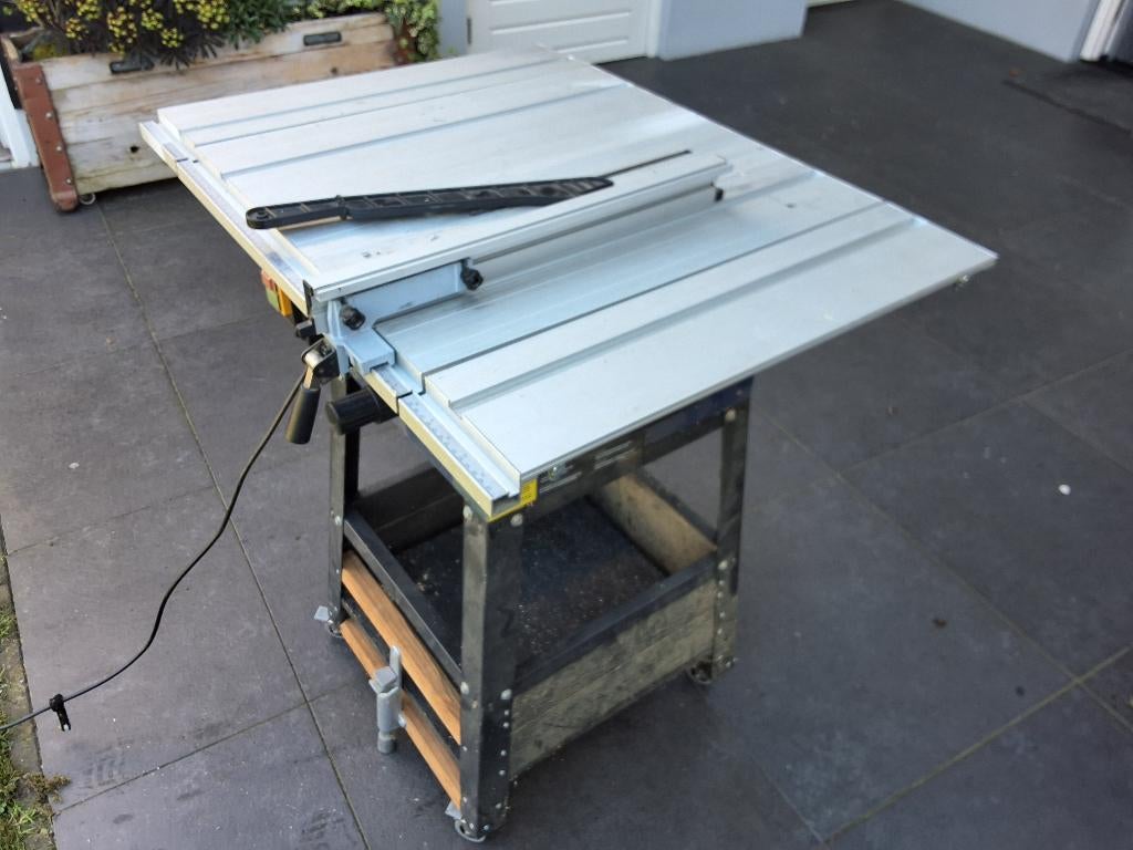 zaagtafel, Doe-het-zelf en Verbouw, Gereedschap | Zaagmachines, Ophalen, Gebruikt, Cirkelzaag, Ferm