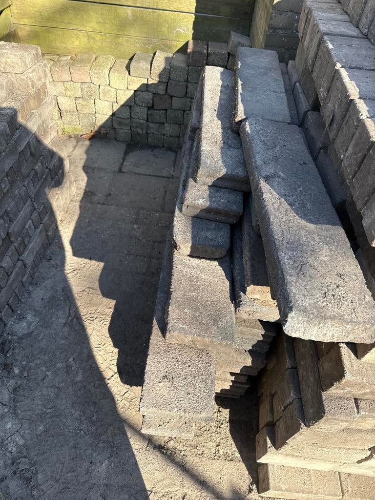 Gratis af te halen opsluitbandjes, Tuin en Terras, Tegels en Klinkers, Ophalen, Gebruikt, Beton, Overige typen