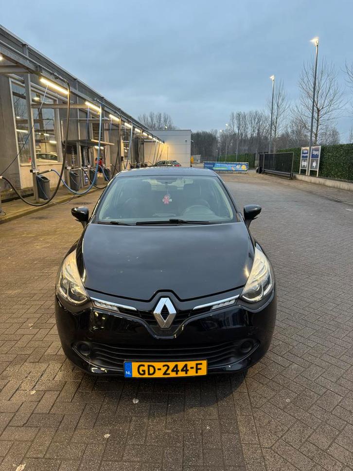 Renault Clio 0.9 TCE 66KW 5-DRS 2015 Zwart, Auto's, Renault, Particulier, Clio, ABS, Airbags, Airconditioning, Bluetooth, Boordcomputer