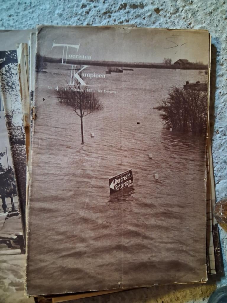 Toeristenkampioen - Watersnoodramp 1953 editie verschillende, Ophalen of Verzenden, Gelezen, Overige typen