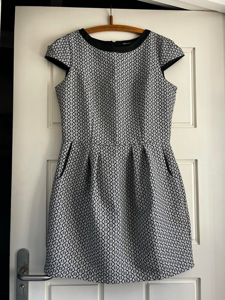 Nette korte jurk. XL, Kleding | Dames, Wit, Maat 42/44 (L), Ophalen of Verzenden, Zo goed als nieuw