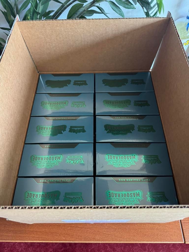 Pokemon TCG Twilight Masquerade ETB Case, Ophalen of Verzenden, Nieuw, Boosterbox