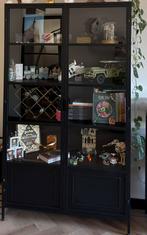 Vitrinekast WOOOD zwart, Ophalen, 100 tot 150 cm, Zo goed als nieuw, Metaal