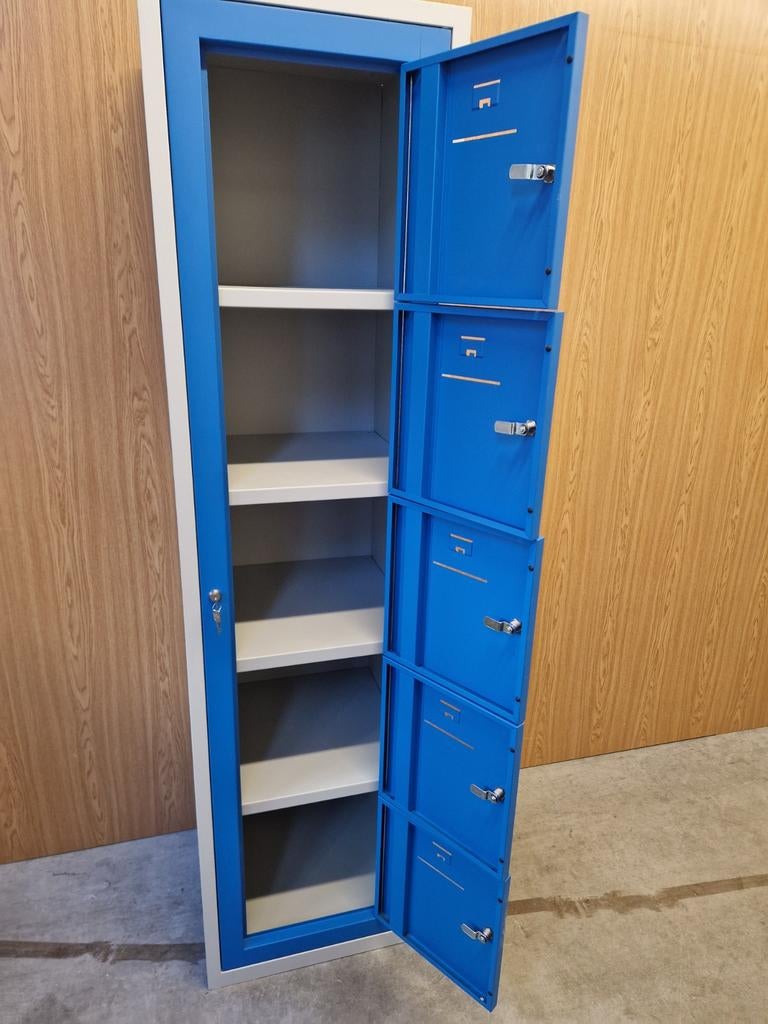 Locker met 5 persoonlijke kluisjes en centrale deur (nieuw), Huis en Inrichting, Kasten | Lockerkasten, Ophalen, Nieuw, Modern