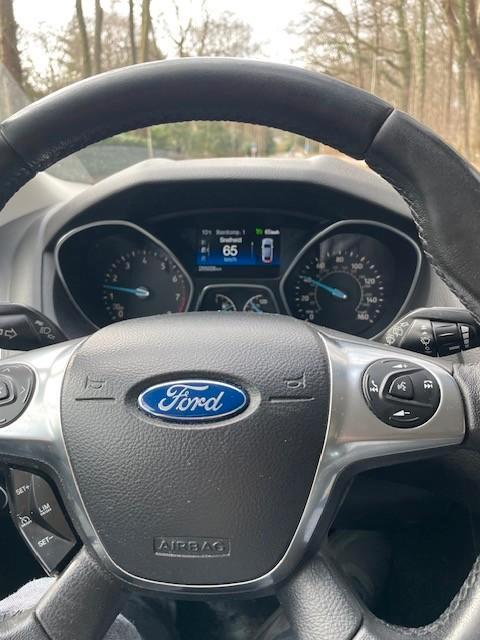 Gereserveerd voor Edo, Auto's, Ford, Particulier, Focus, ABS, Bluetooth, Boordcomputer, Centrale vergrendeling, Climate control