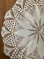 Met de hand gehaakt kleedje, Antiek en Kunst, Ophalen of Verzenden