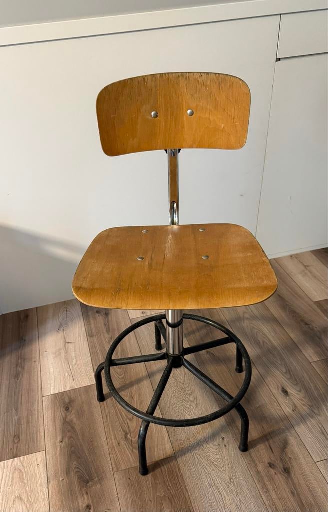 Draaibare kruk met rugleuning - Hout en Metaal, Ophalen, In hoogte verstelbaar, Gebruikt, Hout