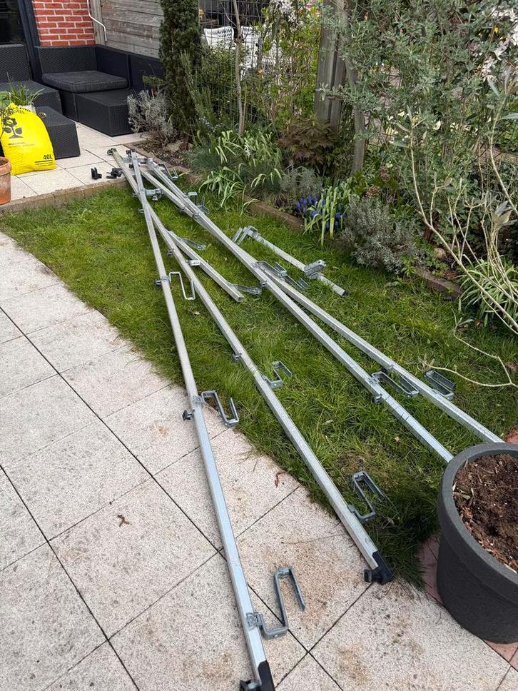 Aluminium montagerail zonnepaneel dakmontage [MOET SNEL WEG], Doe-het-zelf en Verbouw, Zonnepanelen en Toebehoren, Gebruikt, Overige typen