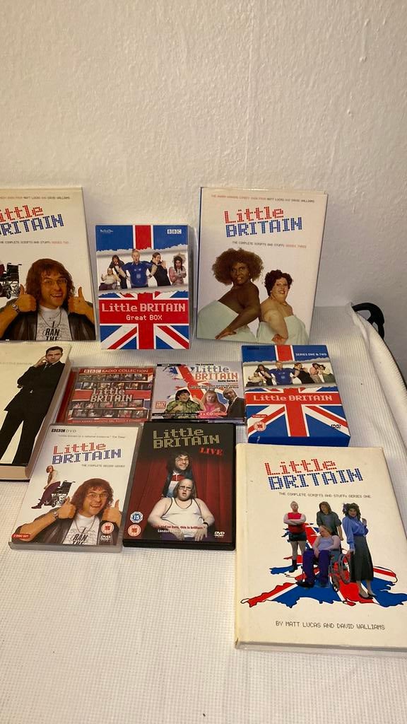 Nice job lot of Little. Britain books dvds cds, Ophalen, Zo goed als nieuw