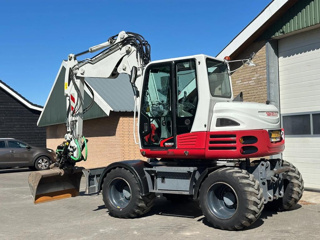 Takeuchi TB295W TB295W (bj 2015), Zakelijke goederen, Machines en Bouw | Kranen en Graafmachines, Graafmachine