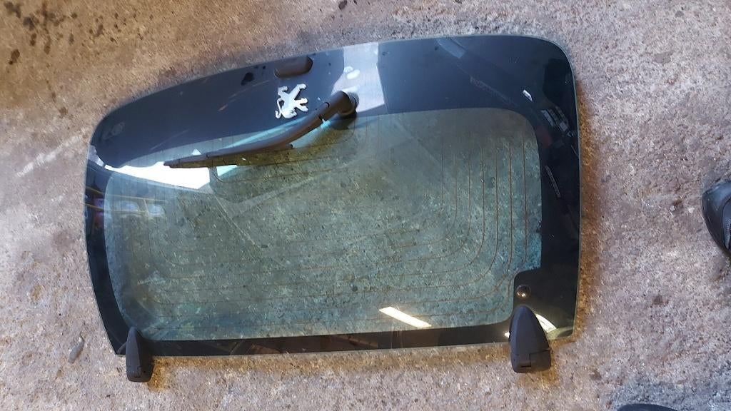 Achter raam ruit Peugeot 107 uit 2006, Ophalen of Verzenden
