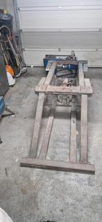 Hydraulische schaarlift / hefbrug voor voertuigen, Ophalen