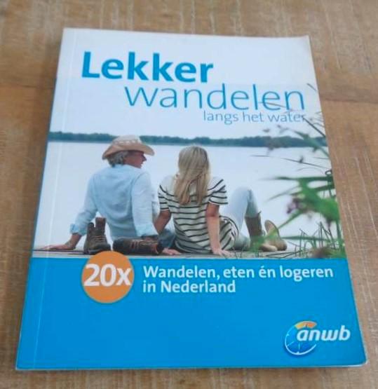ANWB wandelgids Lekker wandelen langs het water wandelroutes, Boeken, Reisgidsen, Zo goed als nieuw, Fiets- of Wandelgids, Benelux