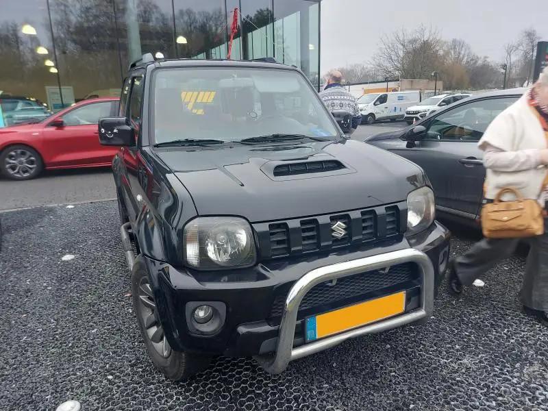 Suzuki Jimny 1.3 EXCLUSIVE AUTOMAAT € 19.945,00, Automaat, Gebruikt, 4 stoelen, Zwart