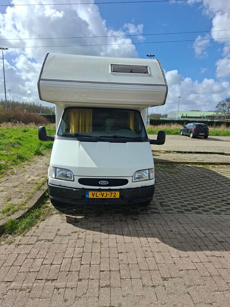 Camper Ford Transit alkoof met nieuwe APK, Caravans en Kamperen, Alkoof, Ringverwarming, Treinzit, Particulier