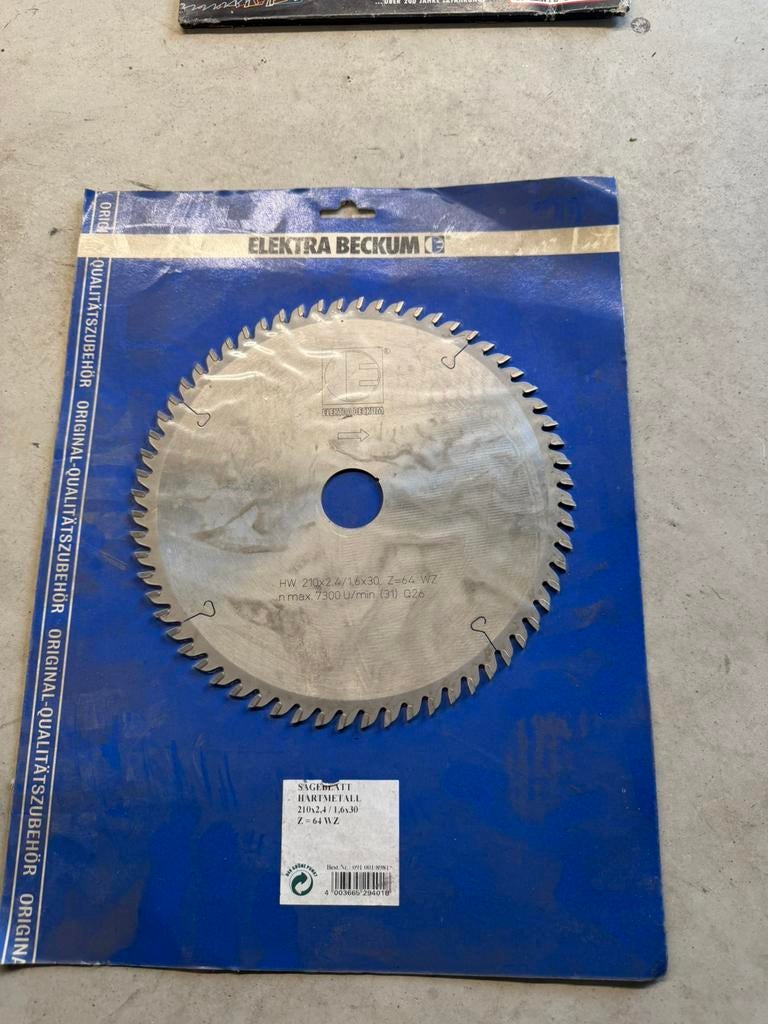 HM Zaagblad 210mm 64 tanden asgat 30mm, Cirkelzaag, 70 mm of meer, Ophalen of Verzenden, Zo goed als nieuw