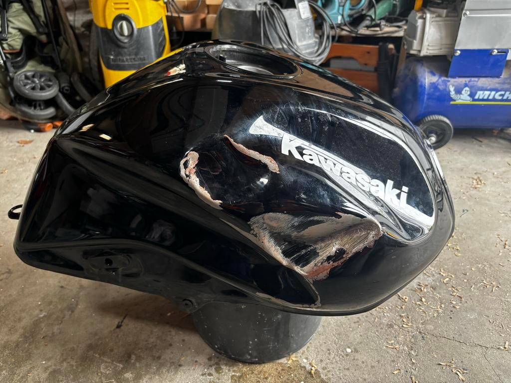Kawasaki Z750 tank 2011 met schade, Ophalen of Verzenden, Gebruikt