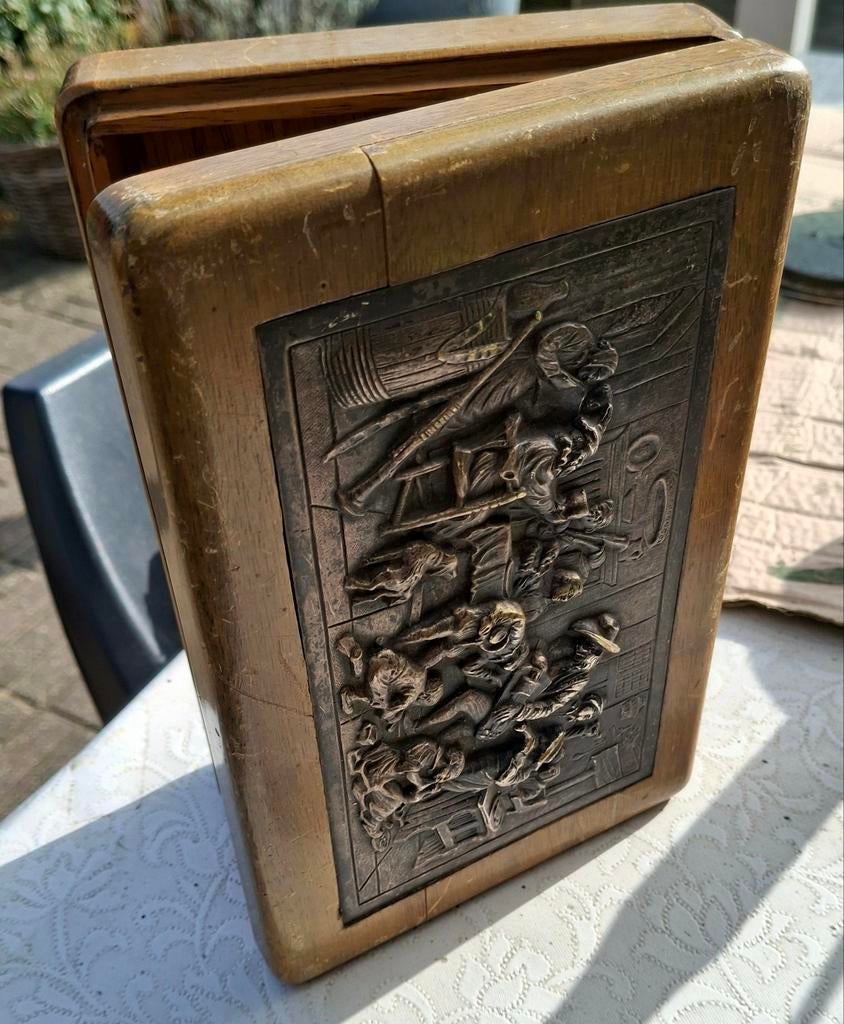 Sigaar kistje oud ..met voorstelling ., Ophalen of Verzenden, Gebruikt, Tabaksdoos of Verpakking