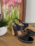 Sandalen hak Tommy Hilfiger zwart maat 41, Zwart, Zo goed als nieuw, Sandalen of Muiltjes, Ophalen of Verzenden