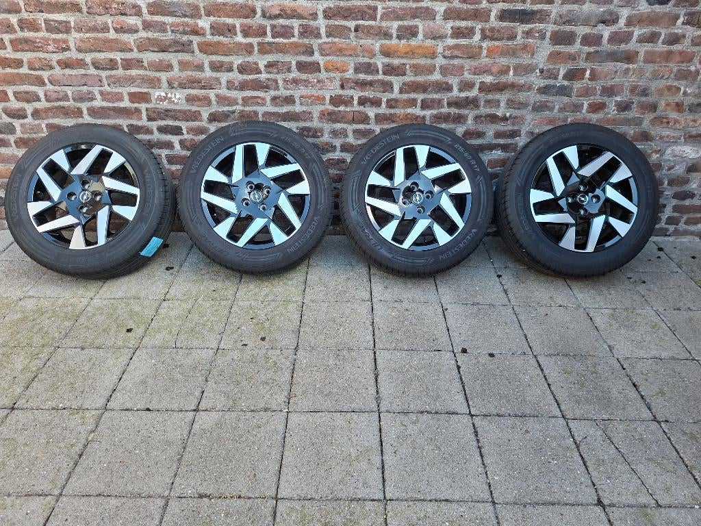 Te koop orginele Opel Mokka b  velgenset 17 inch, Ophalen, Banden en Velgen, 17 inch, Personenwagen